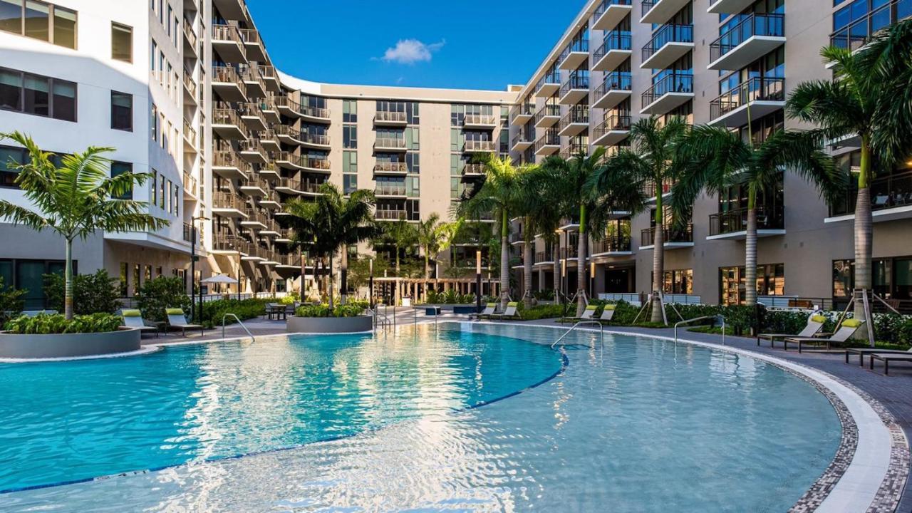 Upscale 2-Bedroom Condo Balcony And Pool View & Luxury Amenities In Miami-Doral, Mins To Miami Intl Eksteriør billede